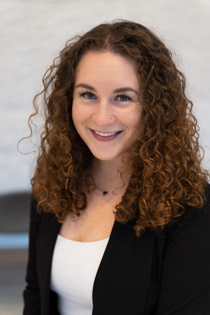 DanaHernitche Dana Hernitche
